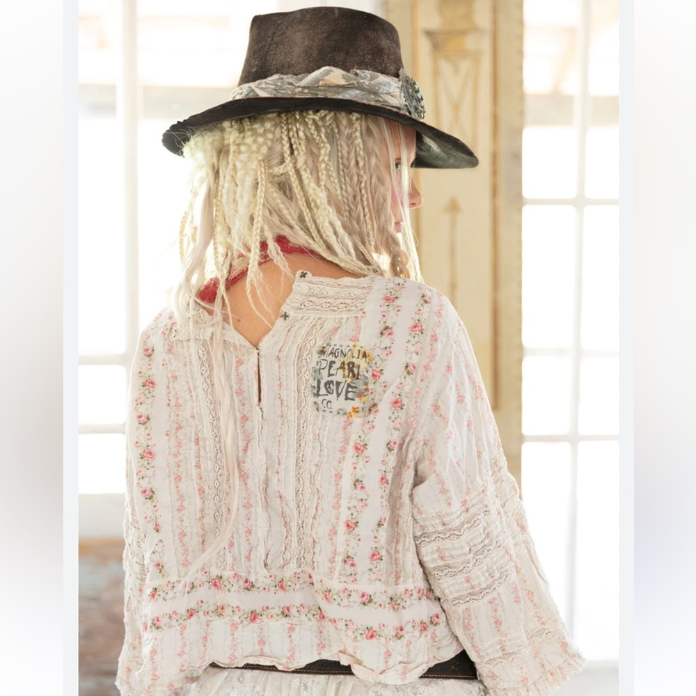 Magnolia pearl tee vintage